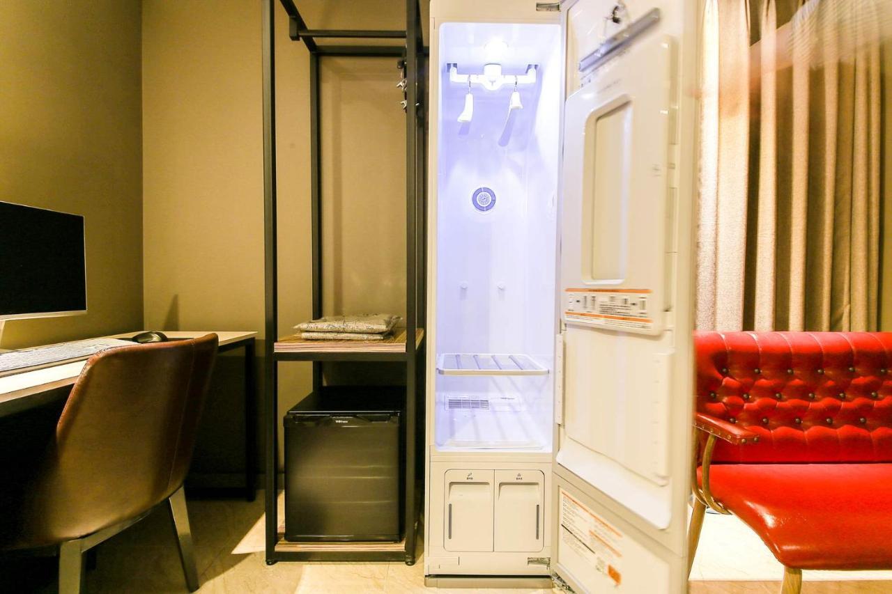 Docking Hotel Gimpo Exterior photo